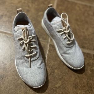 SOLD Toms Women Cabrillo Sneakers 7.5